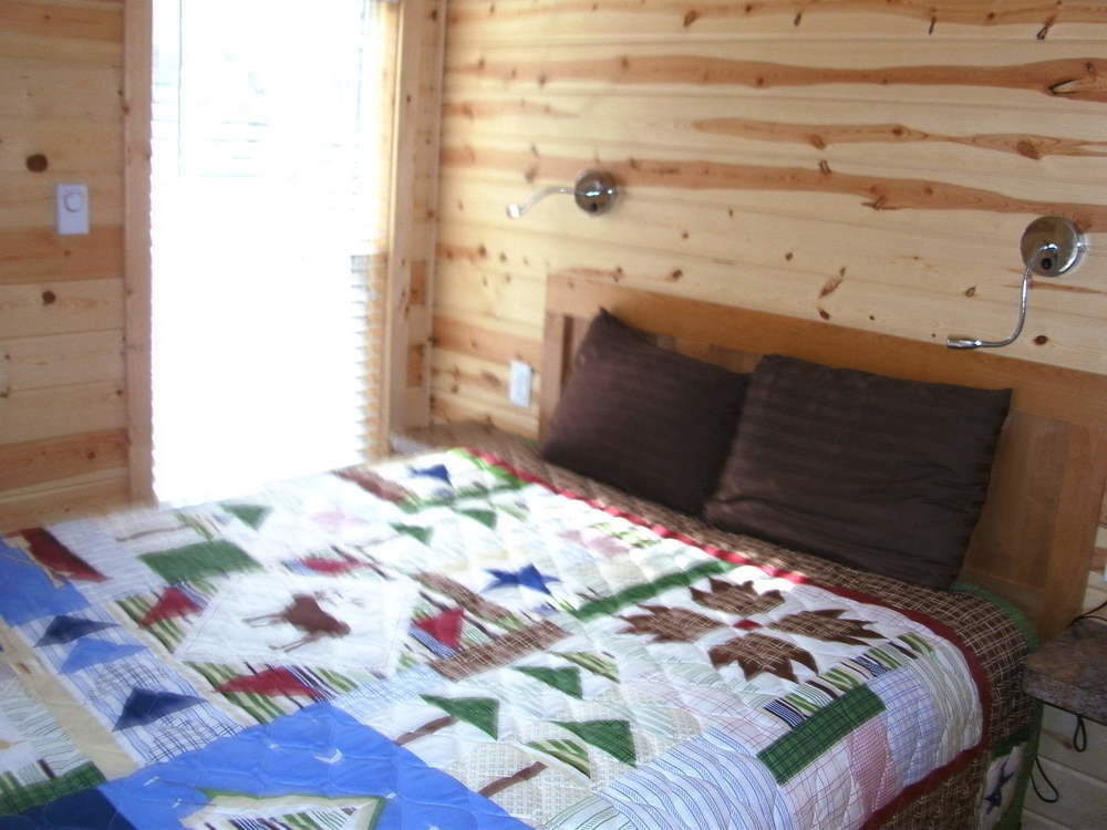 Bend-Sunriver Camping Resort Studio Cabin 6 Exterior photo